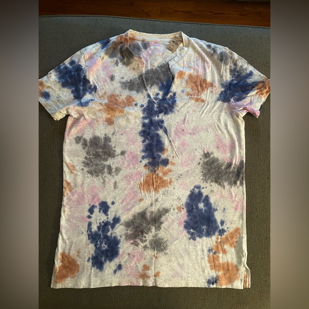 Pink by Victoria Secret T-Shirt Size Small